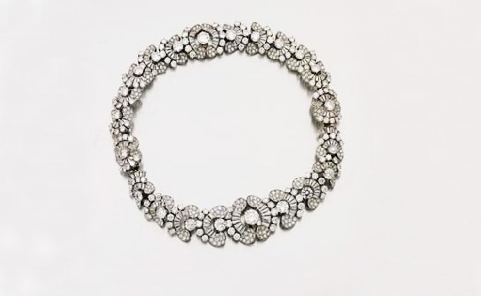 Collana-bracciale di diamanti, datato 1954. È valutato tra 300 e i 500mila dollari