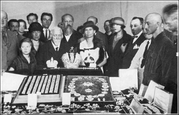 Il tesoro imperiale degli zar custodito da Gokhran, nel 1926