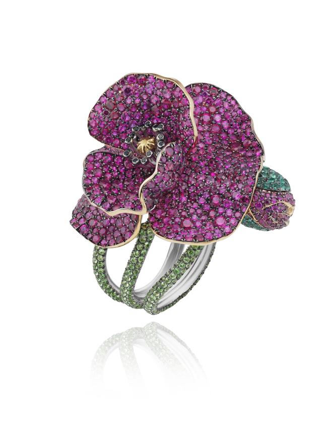 Poppy Ring, dalla Red Carpet Collection