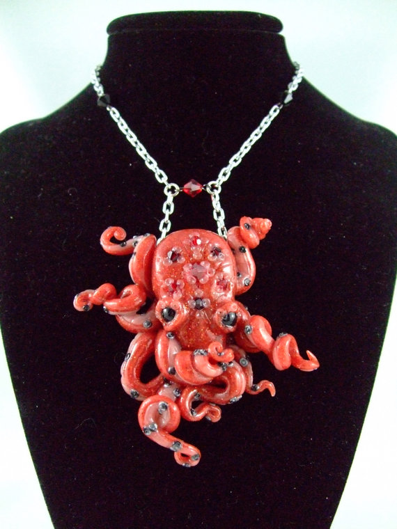 Red Octopus Statement Necklace. Prezzo: 71,04 euro