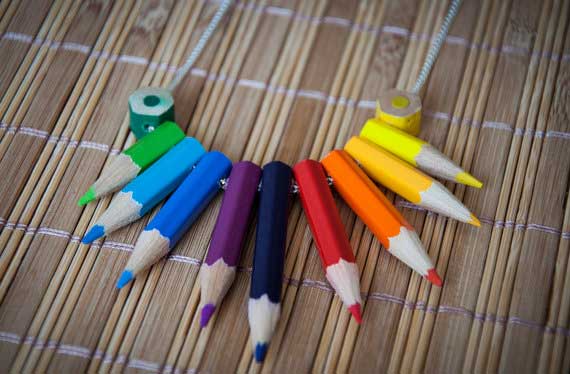 2 Collana-di-matite---collana-con-arcobaleno-di-matite-colorate--Fai-una-domanda-€12,00-EUR-