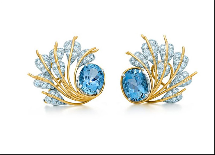 Schlumberger per Tiffany & Co. orecchini Seven Leaves con due aquamarine oval per un totale di 14,89 carati e diamanti taglio brillante