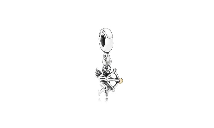 Charm Pandora Cupido, in argento Sterling e oro 14k. Prezzo: 54 euro