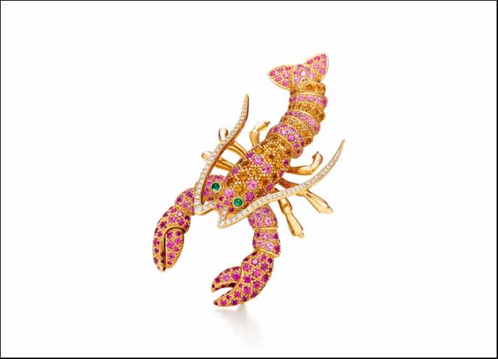 Tiffany: spilla Aragosta in oro giallo con zaffiri rosa, diamanti, spessartite e smeraldi. Pezzo unico
