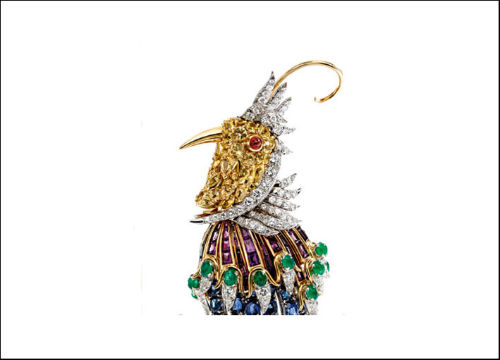 Spilla Uccello del paradiso, di proprietà di un emiro. Platino, oro 18 carati, pietre colorate, diamanti, . Firmata Schlumberger for Tiffany. Datata 1963