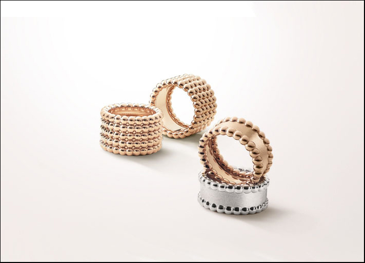 Collezione Perlée di Van Cleef &Arpels, anelli in oro rosa, bianco e giallo di diverse dimensioni 