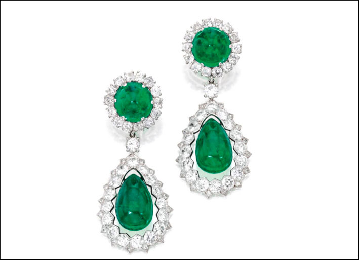 Orecchini smeraldi e diamanti della duchessa Vladimir di Russia. Venduti per 12 milione di dollari