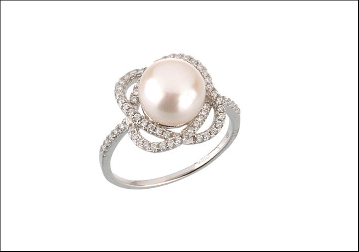 Bluespirit, anello della collezione Audrey in argento, perla e zirconi. 