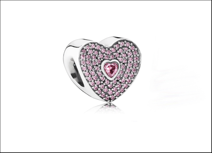 Pandora, charm Sweetheart a forma di cuore con pavé zirconia cubica rosa e pietra a forma di cuore rosa al centro
