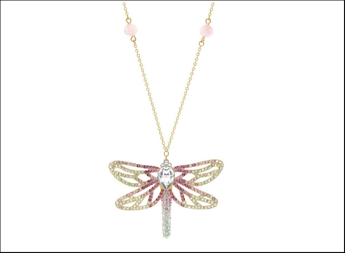 Candy, soutoir con cristalli rosa e pendente a forma di libellula. Prezzo: 179 euro 