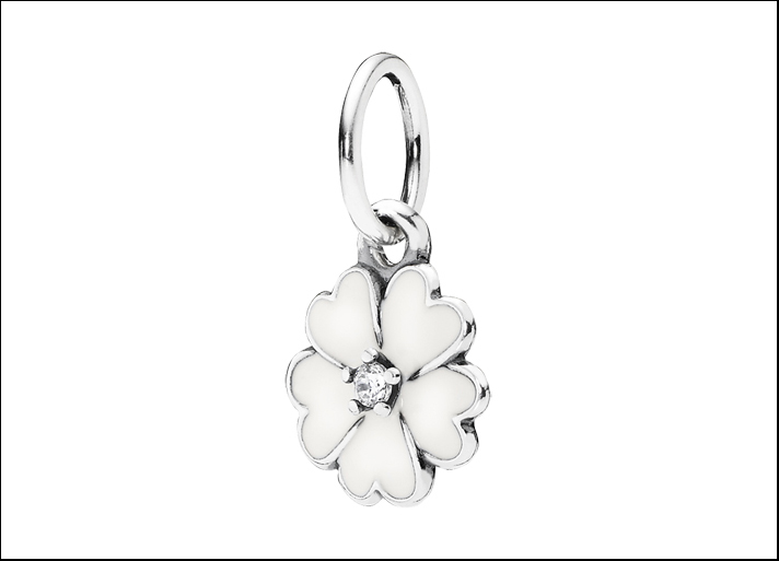 Bouquet di margherite, pendente in argento Sterling, smalto bianco e cubic zirconia