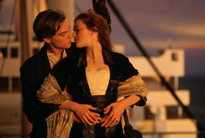 Leonardo DiCaprio e Kate Winslet nel film Titanic