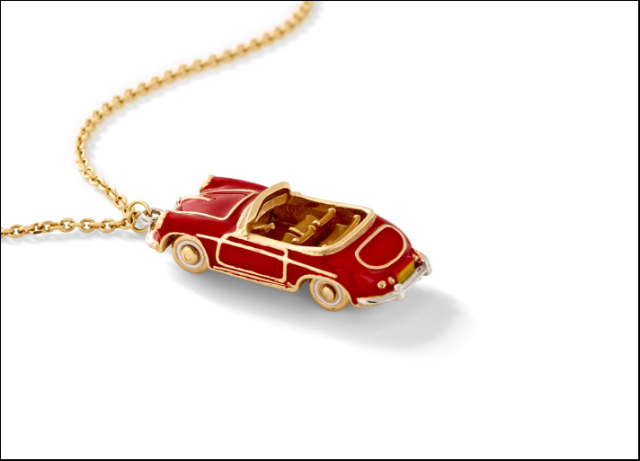 Decadence Collection, pendente Speedster in oro 14 carati e smalto rosso. Prezzo: 4.685 dollari