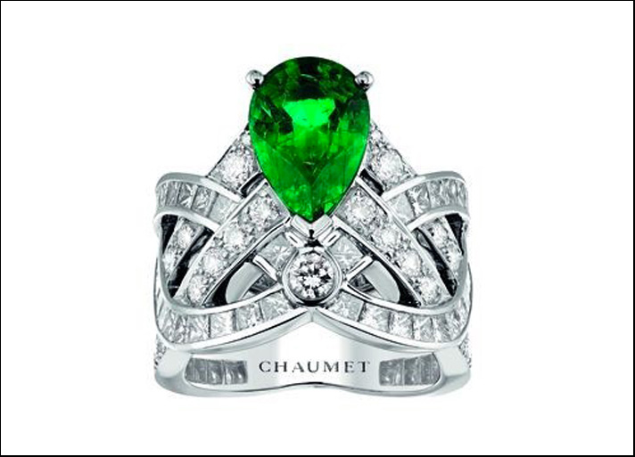 Joséphine, anello Tiara in platino, con diamanti taglio brillante e princess, e smeraldo a forma di pera circa 2 carati