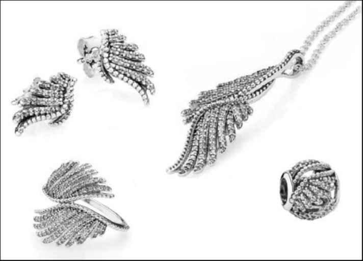 Tema ali della fenice declinato in anello, orecchini, pendente e charm  autunno 2015