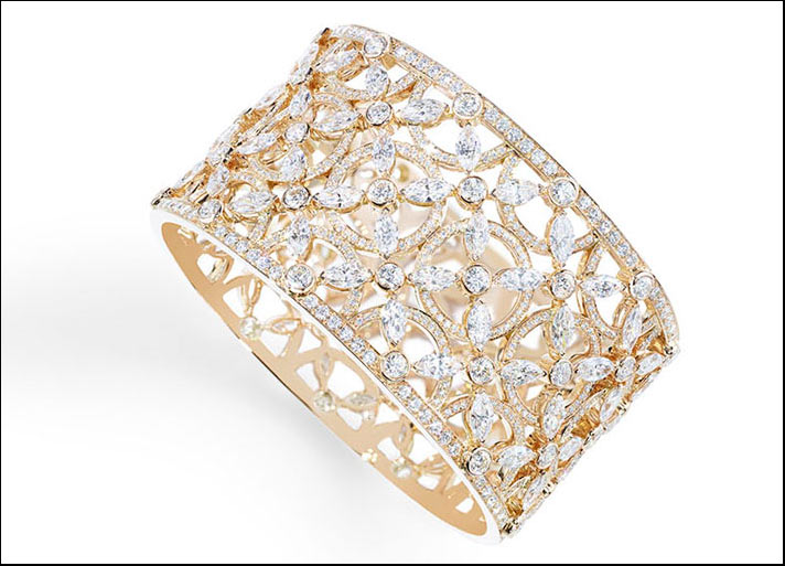 Collezione Segreti e Luci, bracciale in oro rosa Oro  con 88 diamanti taglio marquise per 20,24 carati e 776 diamanti taglio brillante per 10 carati