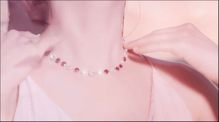 Un a collana di rubini indossata da Mila Kunis