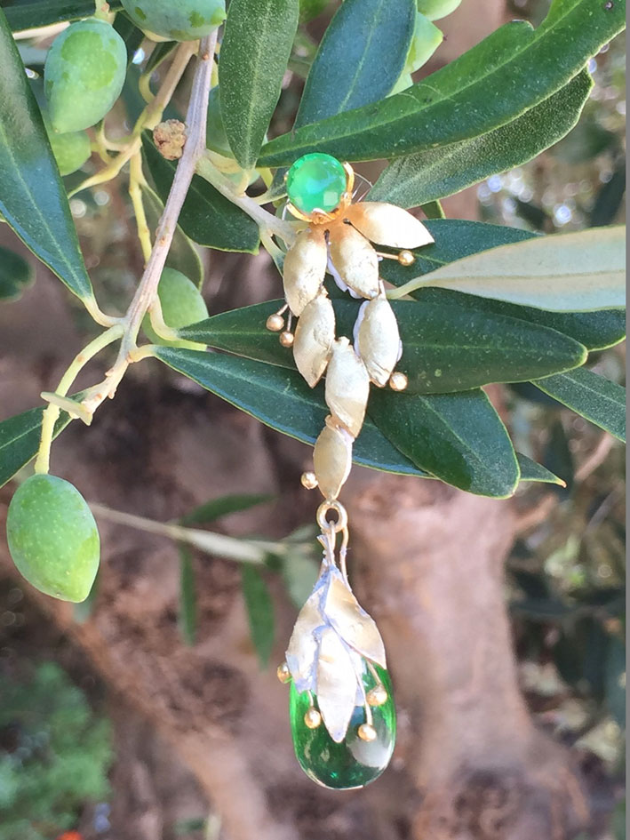 Orecchini e albero di olive
