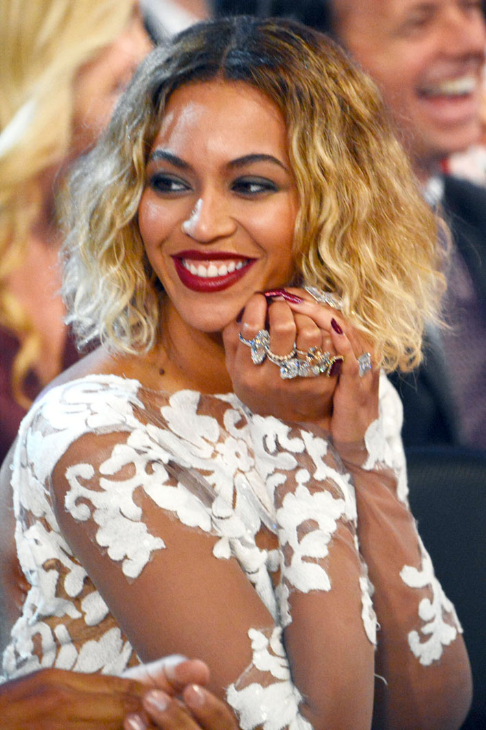 Beyoncé e gli anelli pagati  10 milioni di dollari