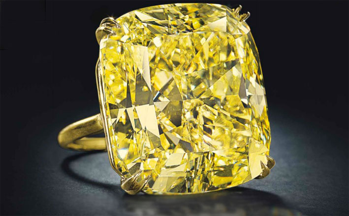 Anello con diamante Fancy Yellow. Venduto per 3,6 milioni di dollari 