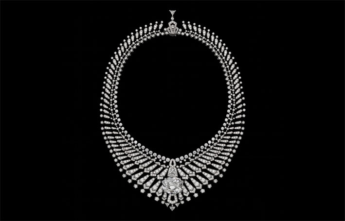 Collana Ombres du Soir: diamanti e una pietra centrale di 34,96 carati