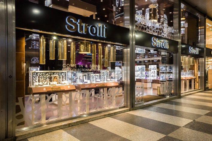 Il flagship store Stroili di Milano