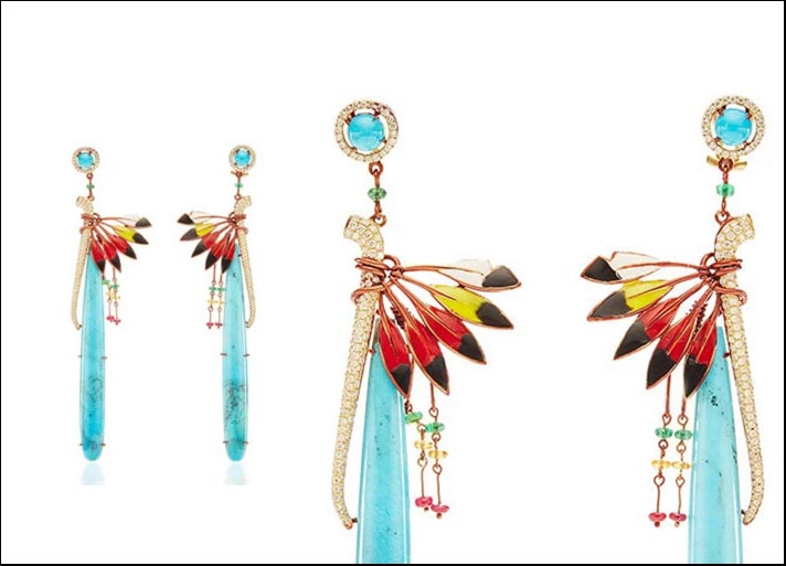 Orecchini Turquoise Fan, in oro 18 carati con lastre di turchesi circondate da diamanti e piume pendenti