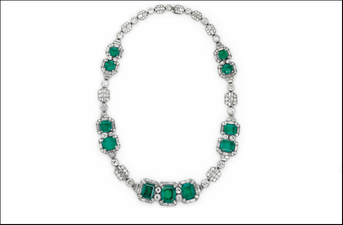 Collana con diamanti e smeraldi di Chaumet. Venduta per 240.000 dollari