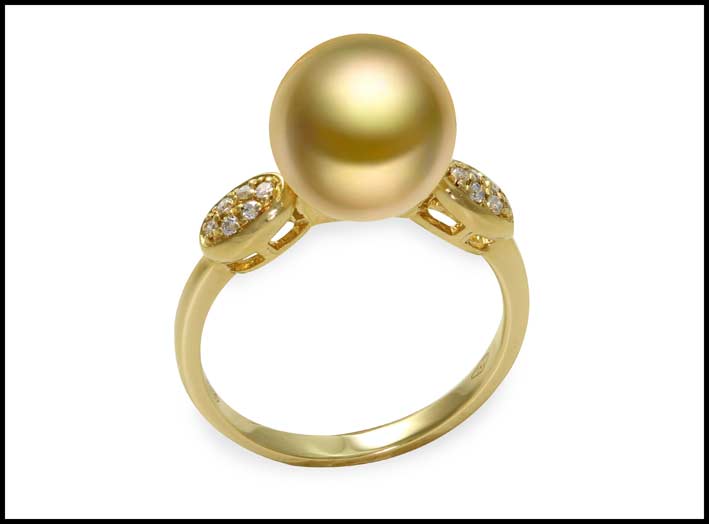 Anello in oro giallo 750‰, diamanti ct. 0,10, perla australiana gold 10-11 mm