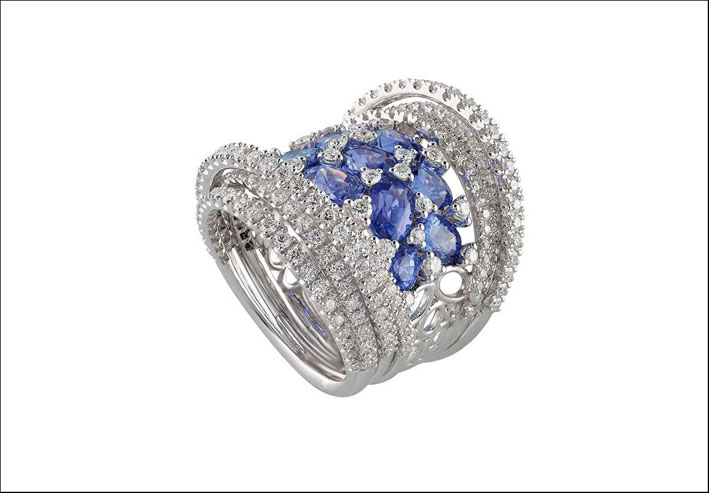 Anello della collezione Allegro, con diamanti e zaffiri