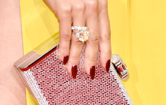 L'anello con diamante di Jennifer Lopez