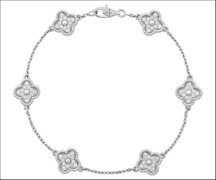 New Sweet Alhambra Bracelet, 6 motivi. Oro bianco e diamanti Prezzo: 9.400 euro