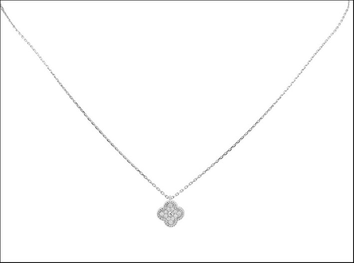 New Sweet Alhambre, pendant. Oro bianco e diamanti. Prezzo: 3.000 euro