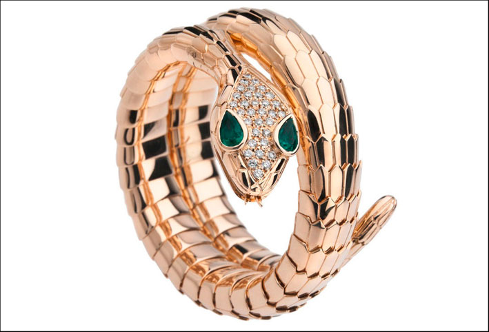 Bracciale serpente con pavé di diamanti e smeraldi