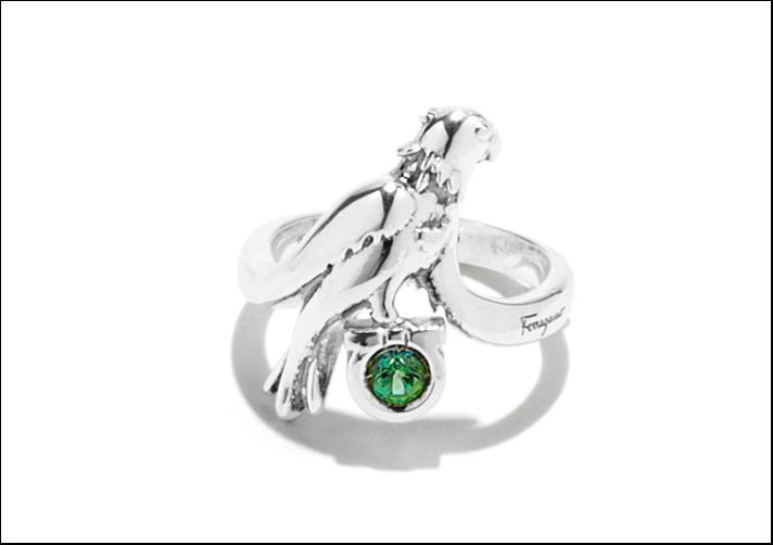 Anello in argento con pappagallino con topazio verde. Prezzo: 180 euro