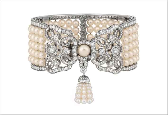 Bracciale Tudor Rose, in oro bianco, diamanti e perle