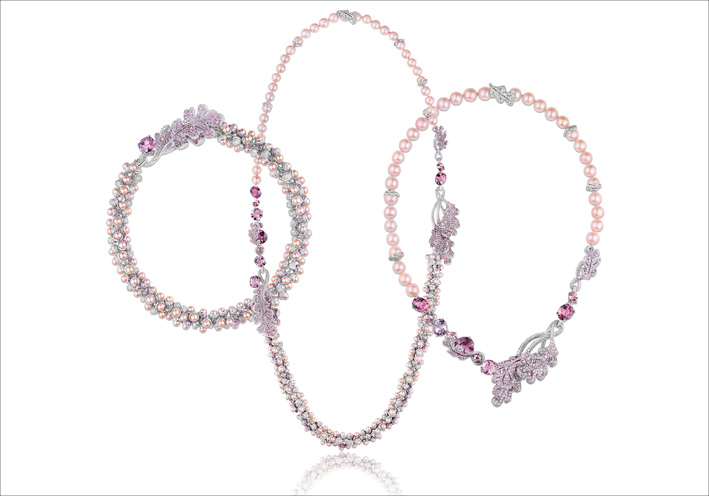 Collana convertibile composta da perle, zaffiri rosa e spinelli