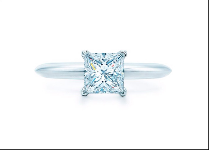 Anello Tiffany con diamante taglio princess. A partire da 10.800 euro