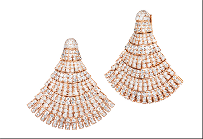 Collezione Ventaglio, orecchini in oro rosa con diamanti bianchi 
