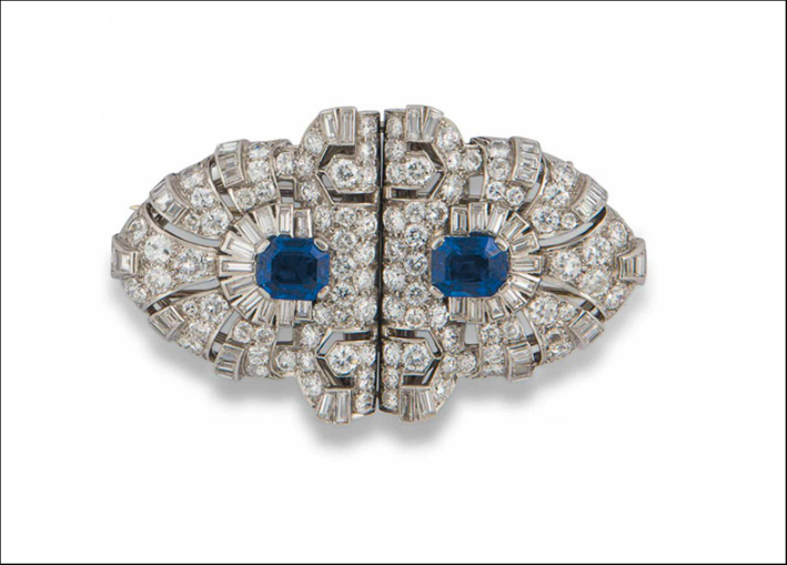 Spilla-anello Art Deco con diamanti e zaffiri. Stima: 10.000 dollari