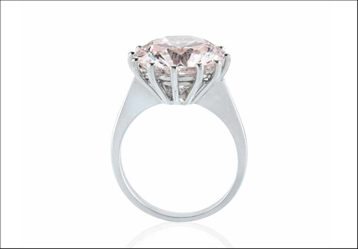 Anello con diamante very light pink. Stima: 180000 euro