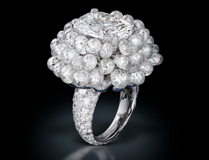 Collezione Folies, anello con diamanti bianchi   