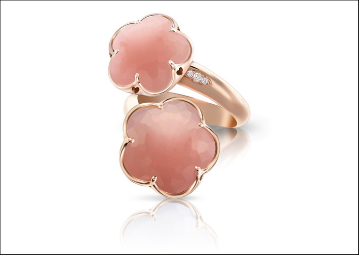 Collezione Bon Ton, anello con calcedonio rosa