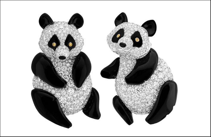Spille panda, con diamanti bianchi e onice
