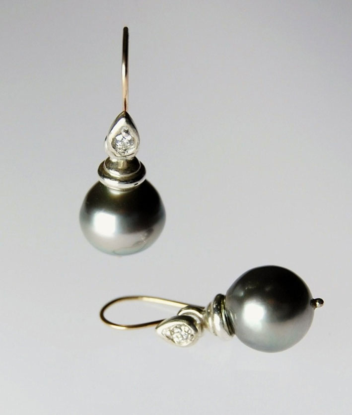 Orecchini in argento, diamanti e perle South Sea