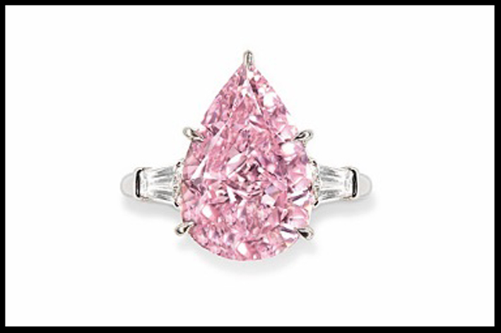 Il diamante fancy pink vivid con taglio a forma di pera di 9,14 carati. È stato apprezzato: ha fatto segnare il secondo prezzo più alto per un diamante rosa a forma di pera venduto all'asta, con 18,2 milioni di dollari 