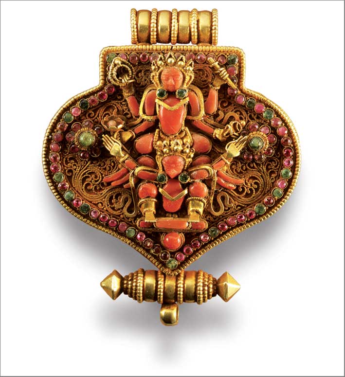 Pendente del Nepal, oro, corallo, rubini, smeraldi, XIX secolo