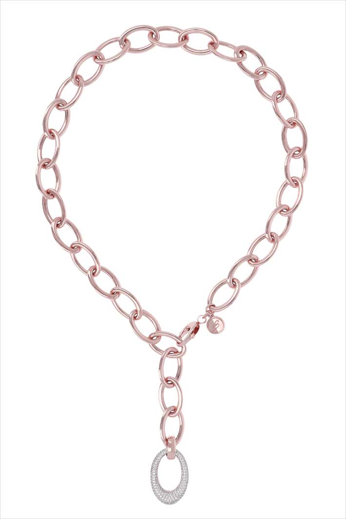 Altissima shiny oval link necklace with pave pendant. Prezzo: 309 euro