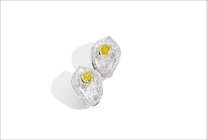 Orecchini Scavia, con diamanti Fancy Yellow