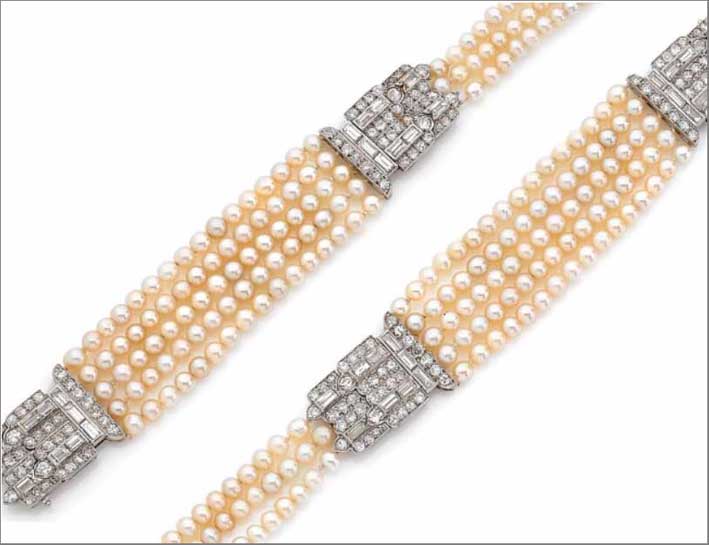Due bracciali di Cartier in oro, diamanti e perle
